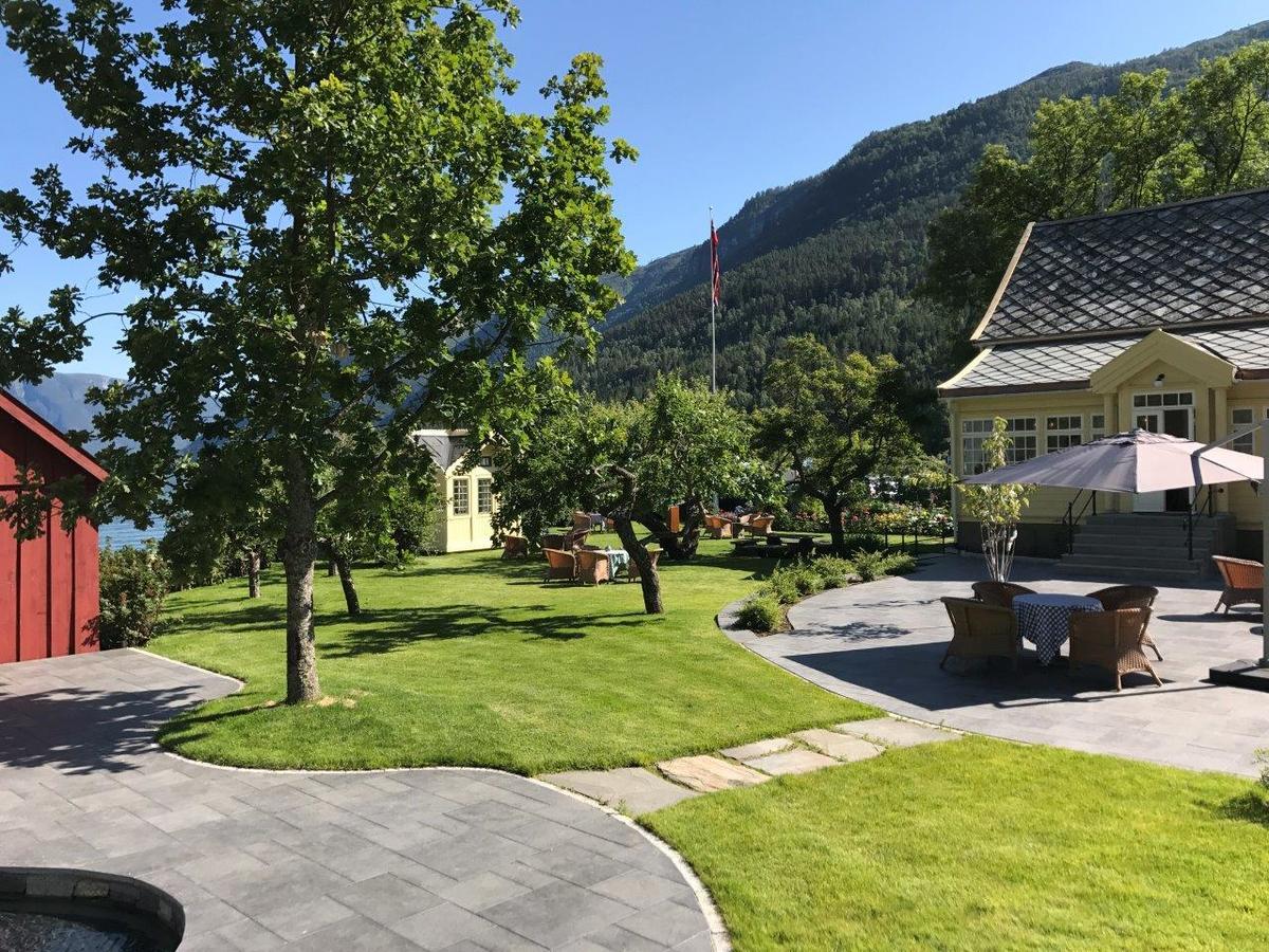 Walaker Hotel Solvorn Kültér fotó